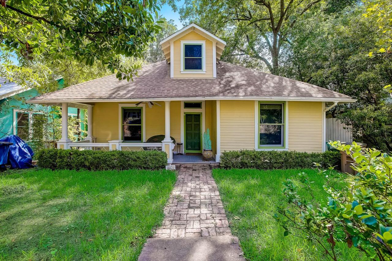 Garden Home Austin Bagian luar foto