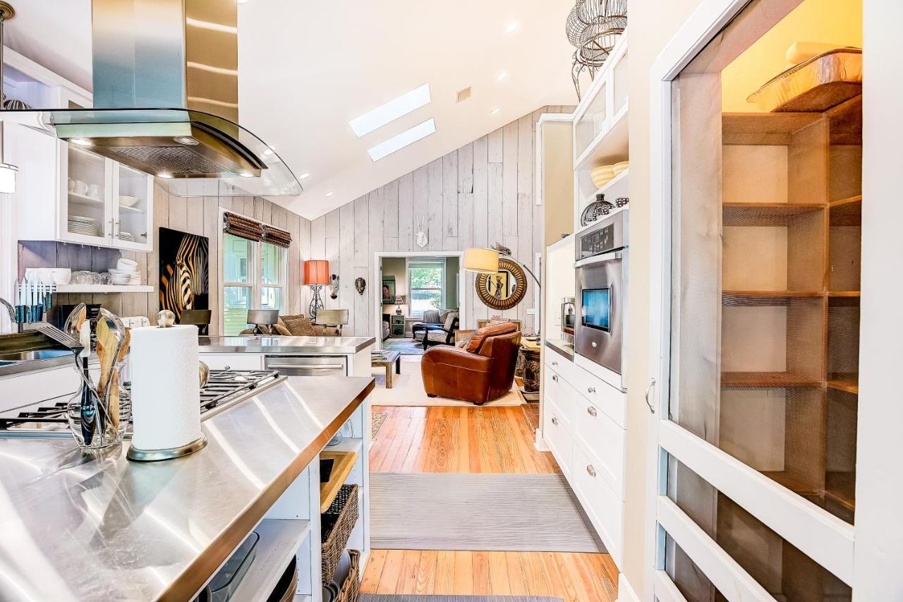 Garden Home Austin Bagian luar foto
