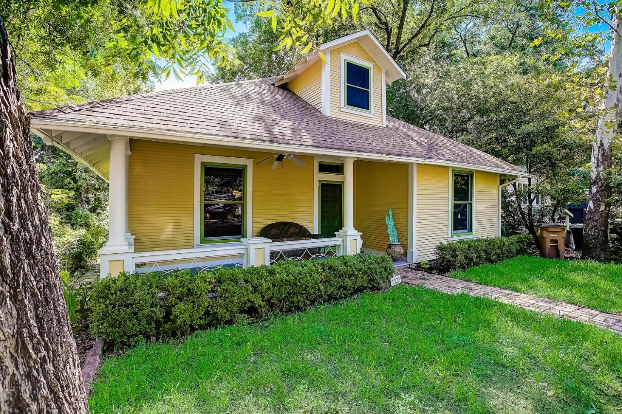 Garden Home Austin Bagian luar foto